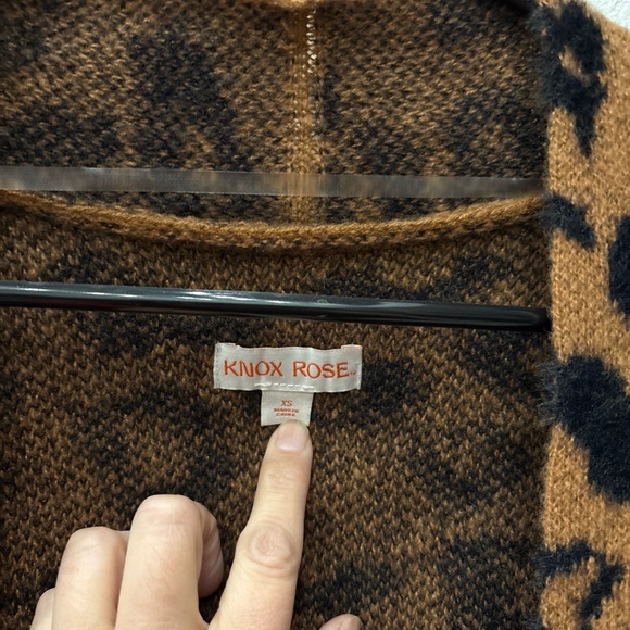 Knox Rose leopard print open-front cardigan. XS - Picture 5 of 7
